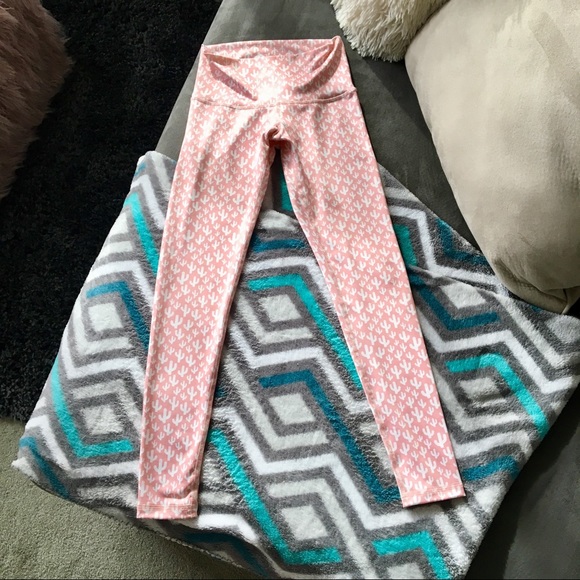 Dirty Blondes Cactus Print Leggings - Picture 9 of 16